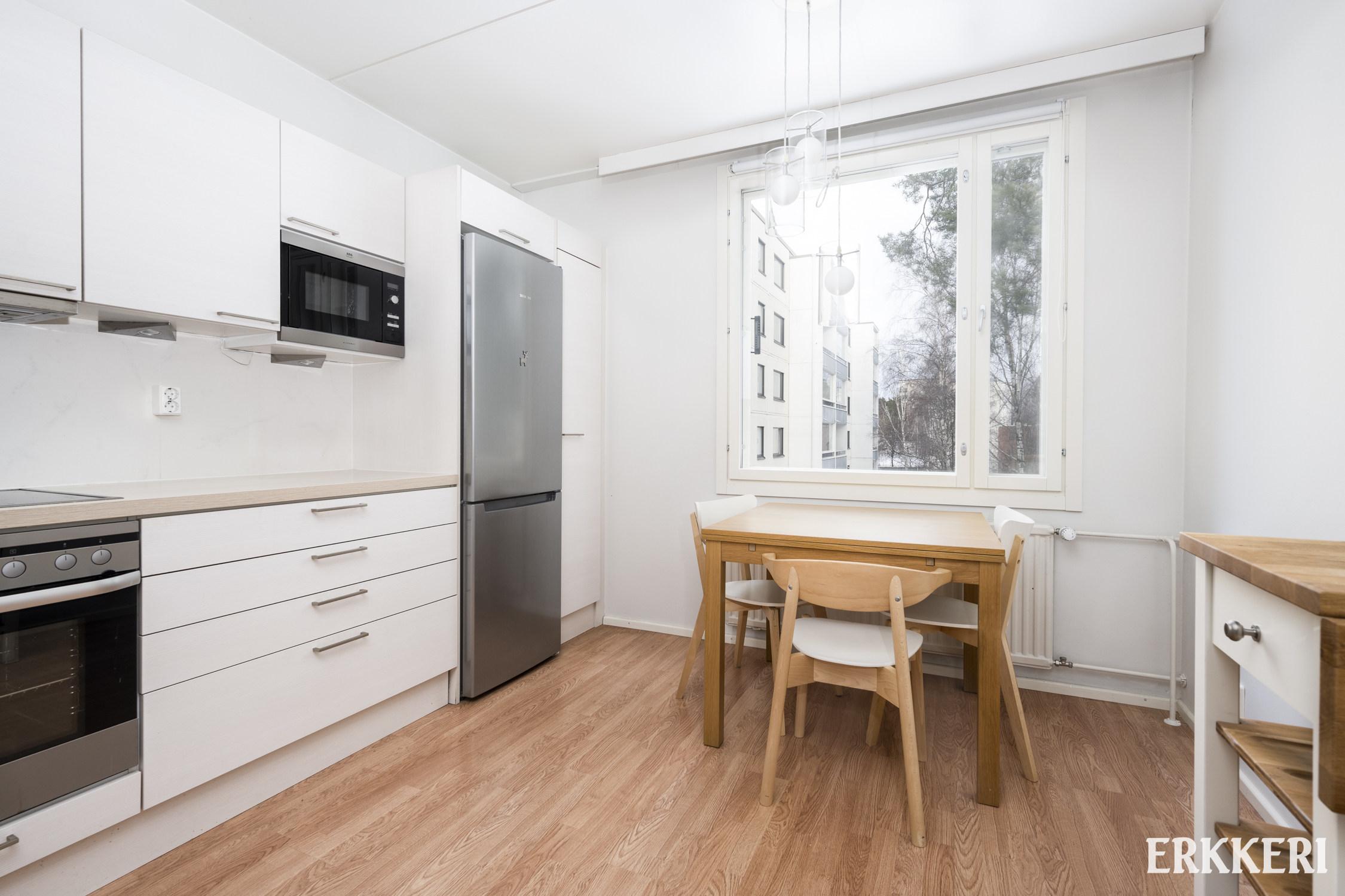 Kalustettu kolmio Matinkylässä / furnished apartment in Matinkylä