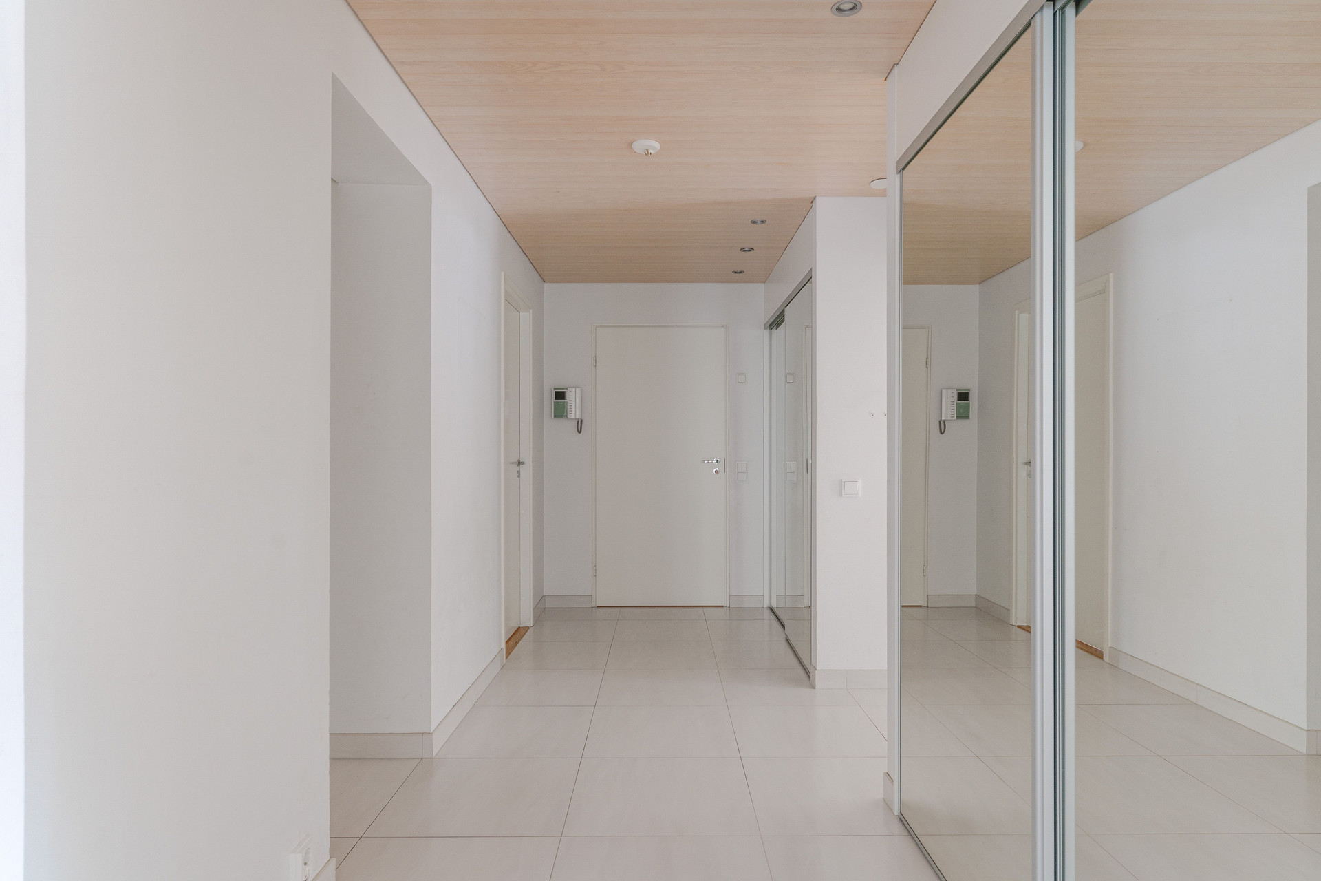 Eteinen/aula