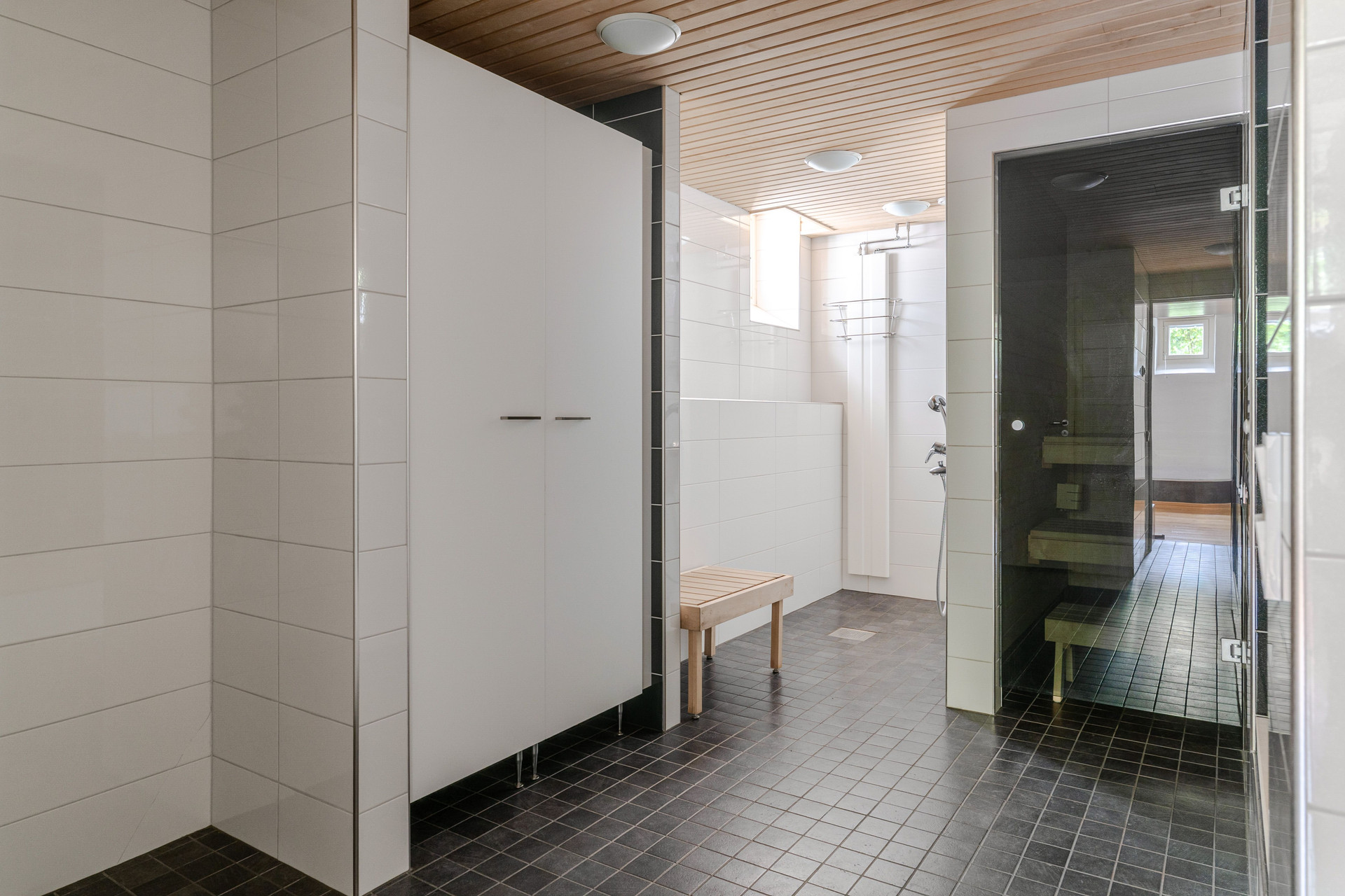 Kylpyhuone/sauna